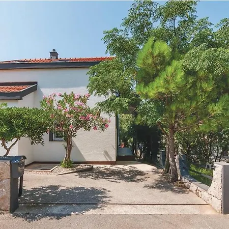 Cozy House With Sea View 度假居