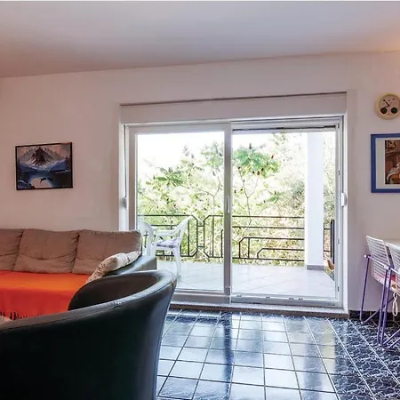 Cozy House With Sea View 度假居